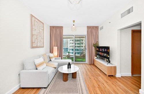 Dubai Marina Apartment | Luxury 2BR Marina View-walking distance to JBR beach, marina mall & metro