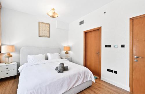 Dubai Marina Apartment | Luxury 2BR Marina View-walking distance to JBR beach, marina mall & metro