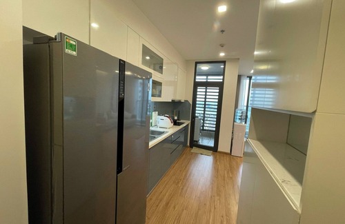 Ngoc Khanh Apartment | Luxury 2BR Metropolis – Prime Location, Best Price!