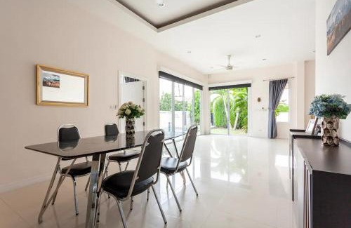Huai Yai Villa | Luxury 3 bed pool villa
