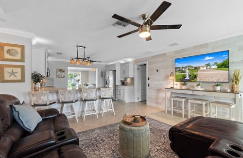 Fort Lauderdale House | Luxury 3-bedroom private waterfront home near Fort Lauderdale with WiFi, AC