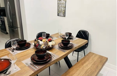 Southwest Edmonton House | Luxury 3 Bedroom Home | Fireplace | 84” Pool Table| Air Conditioning| Garage