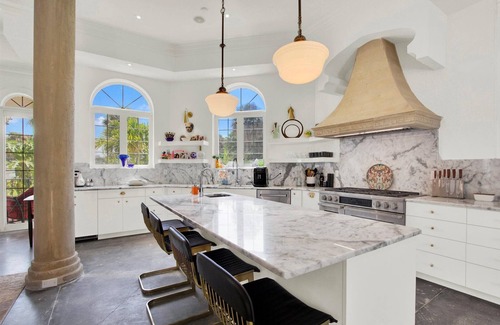 Historic Old Northeast House | Luxury 3-bedroom 3bth Home W/Pool Fitness Room & Paddle Boards in St.Petersburg