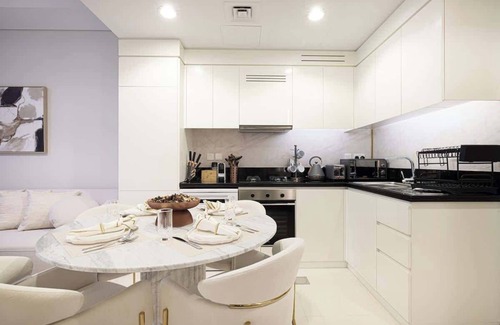 Sheikh Zayed Road Apartment | Luxury 3BDR in Business Bay - Canal Views