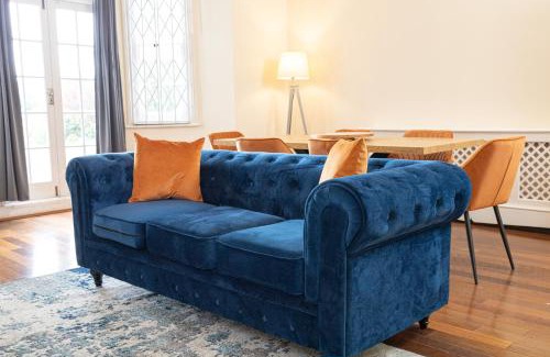 Thamesfield Apartment | Luxury 3Bedroom Apartment in Thames-Side London Living