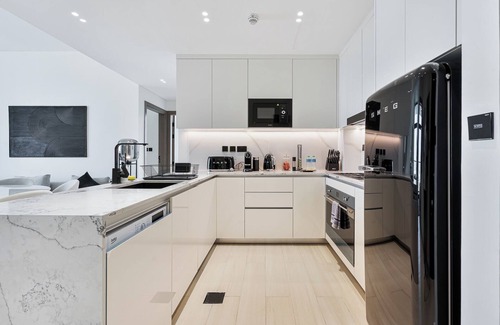 Jumeirah Village Apartment | Luxury 3BR APT with Pool and Gym