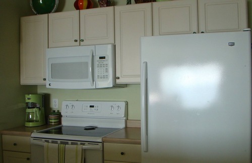 Lakeland Condo | Luxury 3BR, Lakefront/Ground Level Condo, Breathtaking Main Channel view, Wifi