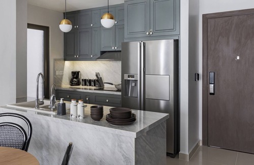 Bach Dang Riverside Condo | LUXURY 3BR SAIGON CHIC, 5 MINS BEN THANH MARKET D1,HI-SPEED NET