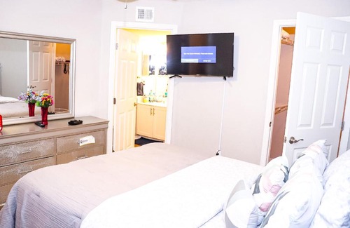 Snellville Apartment | Luxury 3R2B kingbed House sleeps eight