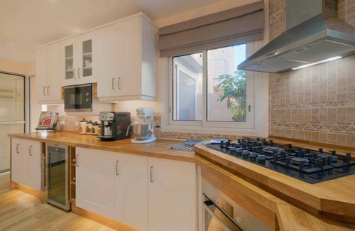 Puerto de Santiago House | Luxury 4 Bed Home: Pool & Sauna Paradise