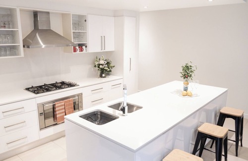 Parkside House | LUXURY- 4 BEDROOM 2 BATHROOM home-UNLEY- Brilliant Location close to city