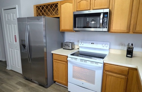 Westbury Villa | Luxury 4 bedroom Villa near Disney World with private pool and games room.