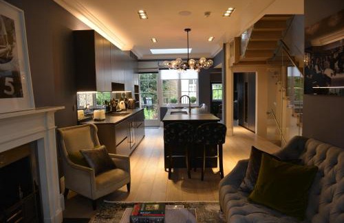 Chelsea Villa | Luxury 4 Bedrooms 5 Baths 2 Receptions Family House with Garden Chelsea