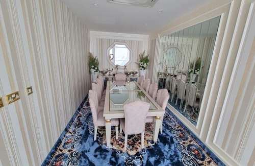 Lusail Villa | Luxury 5 Bed + Private Pool Villa