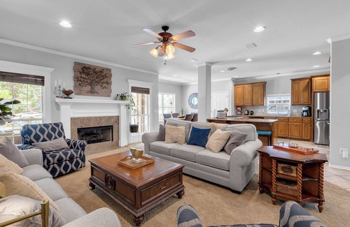 South Tulsa House | Luxury 5 Bedroom Oasis w/Pool, Waterfall, & More in Tulsa