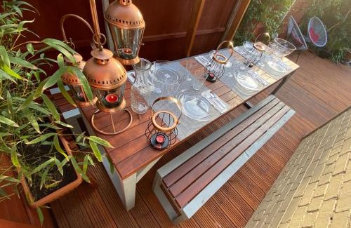 Liverpool House | Luxury 5* Home with Secret Garden and Free Parking