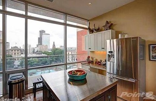 Downtown Little Rock Condo | Luxury 5 star condo on the river! Walking distance to everything downtown!