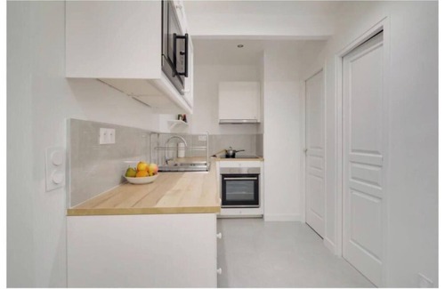 Faubourg-du-Roule Apartment | Luxury 5BR Paris Apartment – Steps from Champs-Élysées & Arc de Triomphe