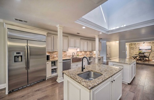 Helotes House | Luxury 6.5 acre Mansion | Heated Pool, Hot Tub, Game Room