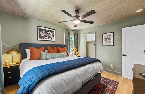 Augusta Other | Luxury 6 bedroom compound 5 min from Masters, Putting, Hot Tubs, Fire Pits, EVs