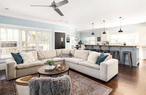 East Side House | Luxury 6-Bedroom Home in Prime Decatur Neighborhood, Near DT ATL