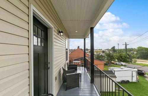 Saint Roch Apartment | Luxury 6BR Oasis near French Qtr