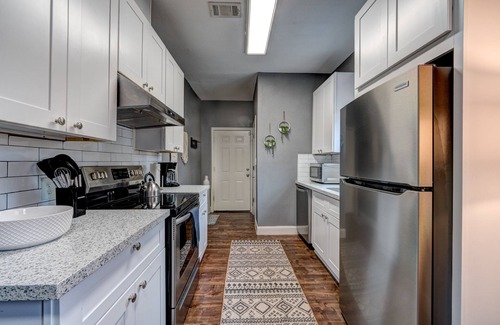 Northside House | Luxury Accommodations in Central HTX at an Affordable Pricen
