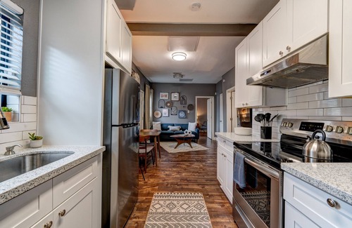 Northside House | Luxury Accommodations in Central HTX at an Affordable Pricen