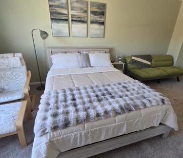 Church Street House | Luxury affordable Room in Quite area in Atlanta