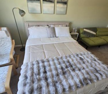 Church Street House | Luxury affordable Room in Quite area in Atlanta