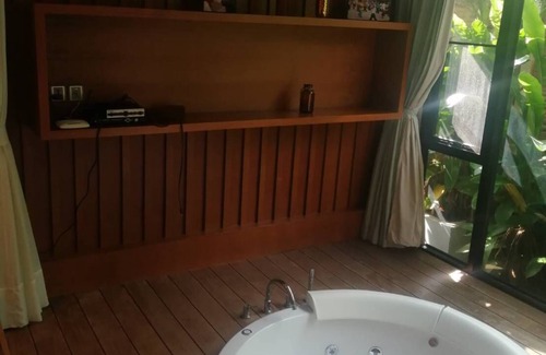 Chiang Mai Condo | Luxury amazing Jacuzzi suite