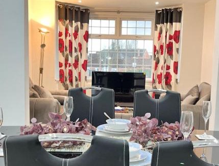 Southampton House | Luxury and spacious 3 bedroom home in Southampton