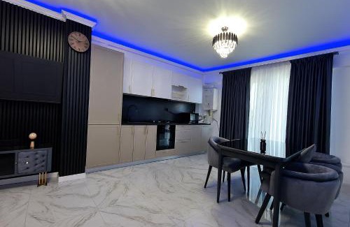 Mamaia-Sat Apartment | Luxury Aparthotel 37 by Alezzi Odyssey Pool & Spa
