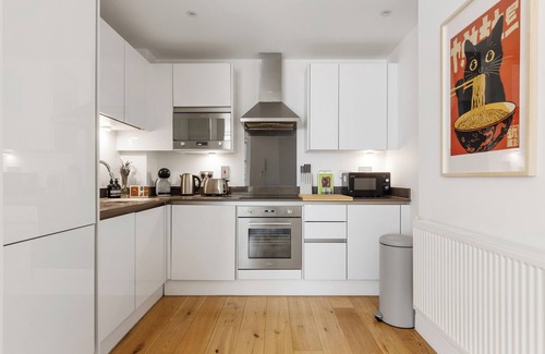 Canning Town Apartment | Luxury Apartment - 5 Mins to Canary Wharf & Excel