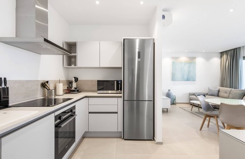 Palm-Mar Apartment | Luxury apartment: air conditioning, swimming pools, heating, gym, fibre optics, garage