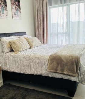 Greater Johannesburg Metropolitan Area Apartment | Luxury Apartment at 93 on New