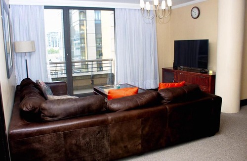 Sandown Apartment | Luxury apartment at Raphael penthouse