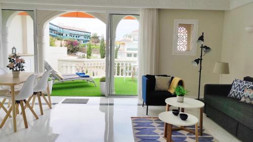 Puerto de la Cruz Apartment | Luxury apartment, comfort and relax, views of the pool