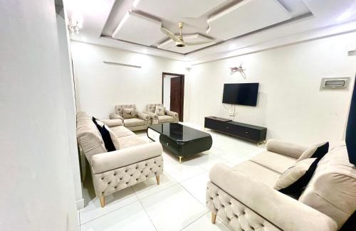 E-11 Sector Apartment | Luxury Apartment Hotel