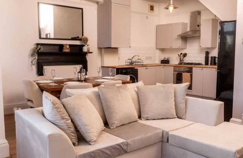 Welford Apartment | Luxury Apartment in Leicester- Free Parking