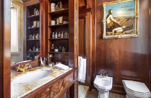 Vicenza Apartment | Luxury Apartment in Historical Building