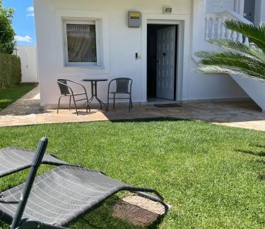 Assos-Lechaio House | Luxury Apartment in Kato Assos - Villa Orangerie