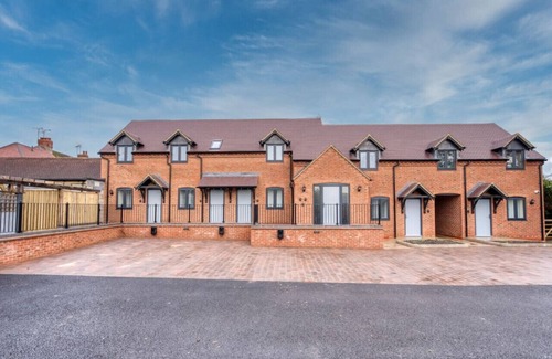 Priors Marston Apartment | Luxury Apartment in Stockton, sleeps 4, Free WIFI