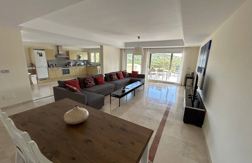 San Roque Apartment | Luxury Apartment San Roque Club. Spacious, large balcony overlooking mountains