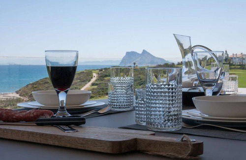 San Roque Apartment | Luxury Apartment Sea, Golf and Gibraltar View