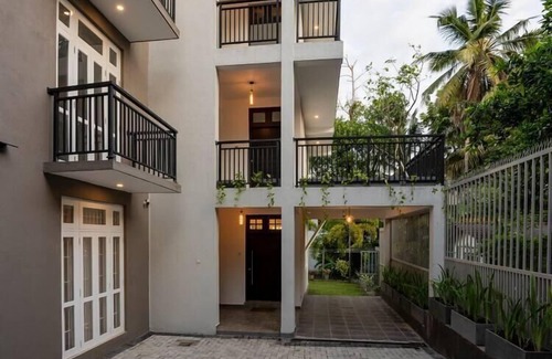 Sri Jayawardenepura Kotte Apartment | Luxury Apartment - Sleeps 6, garden & parking