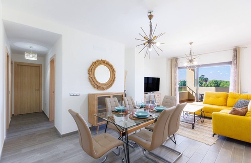 Caleta de Fuste Apartment | Luxury Apartment with Golf and Pool