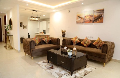 Lahore Apartment | Luxury Apartment with Balcony in Gold Crest, DHA - Skyview Suite