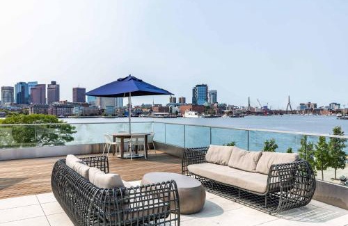 Central-Maverick Square - Paris Street Apartment | Luxury Apartments by Hyatus Downtown Boston