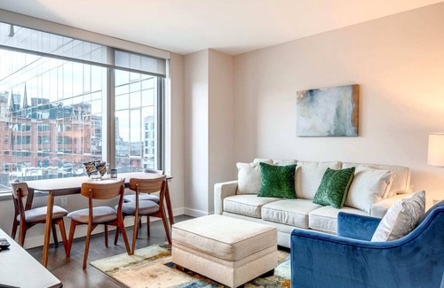 Seaport District Apartment | Luxury Apt in the Heart of Seaport